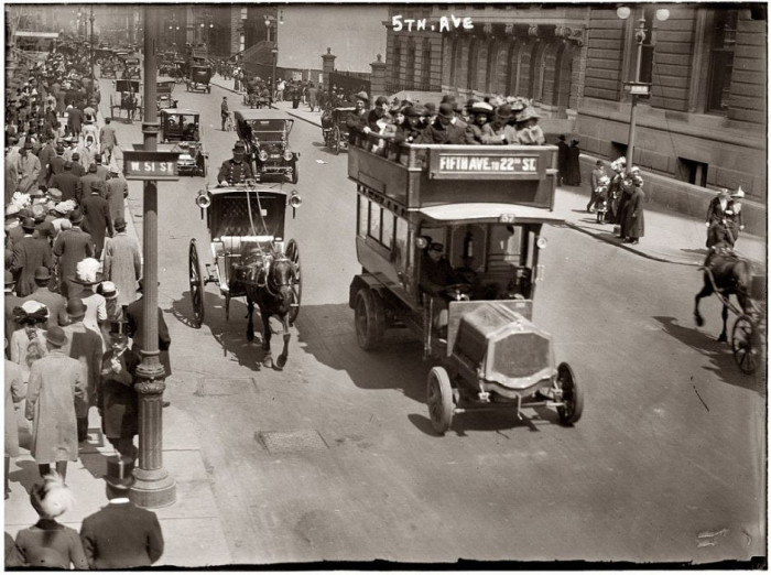 16-Fifth-Avenue-New-York-1913