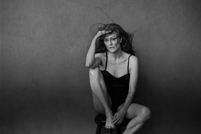 Julianne Moore, SEPTEMBRIE-OCTOMBRIE. Foto: PETER LINDBERGH