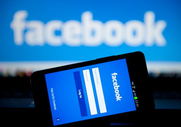 facebook testeaza un nou buton pentru reteaua de socializare size1