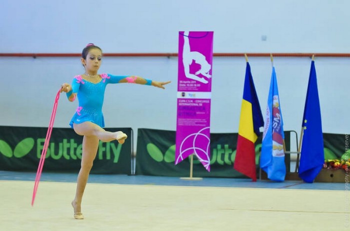 Sonia Ichim și Echipa Csm Arad Campioane Naționale La Gimnastică