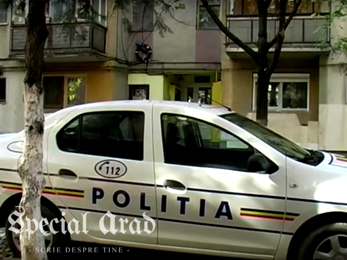 masina politie in fata blocului