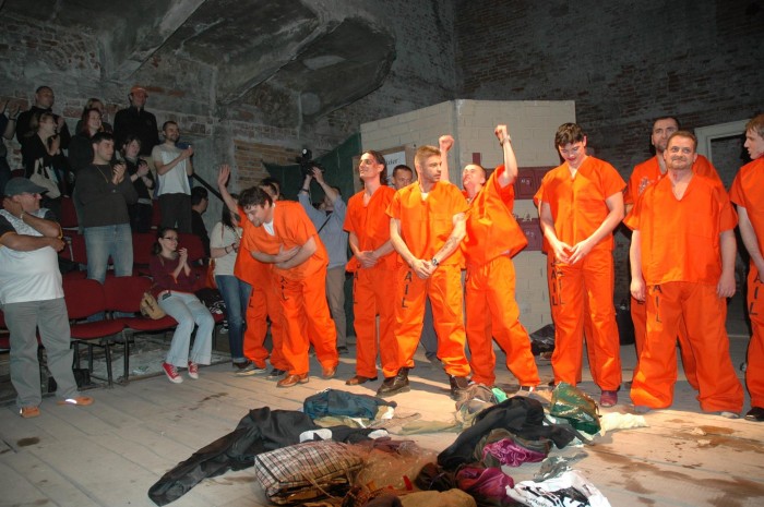 spectacolul Joi cu detinutii de la Penitenciarul de Maxima Siguranta Arad 2