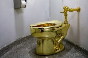 WC auriu