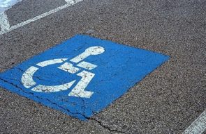 loc de parcare handicap