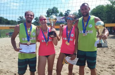 campioni volei pe plaja 2