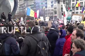 proteste belgia manifestatie restrictii covid coronavirus steaguri romanesti