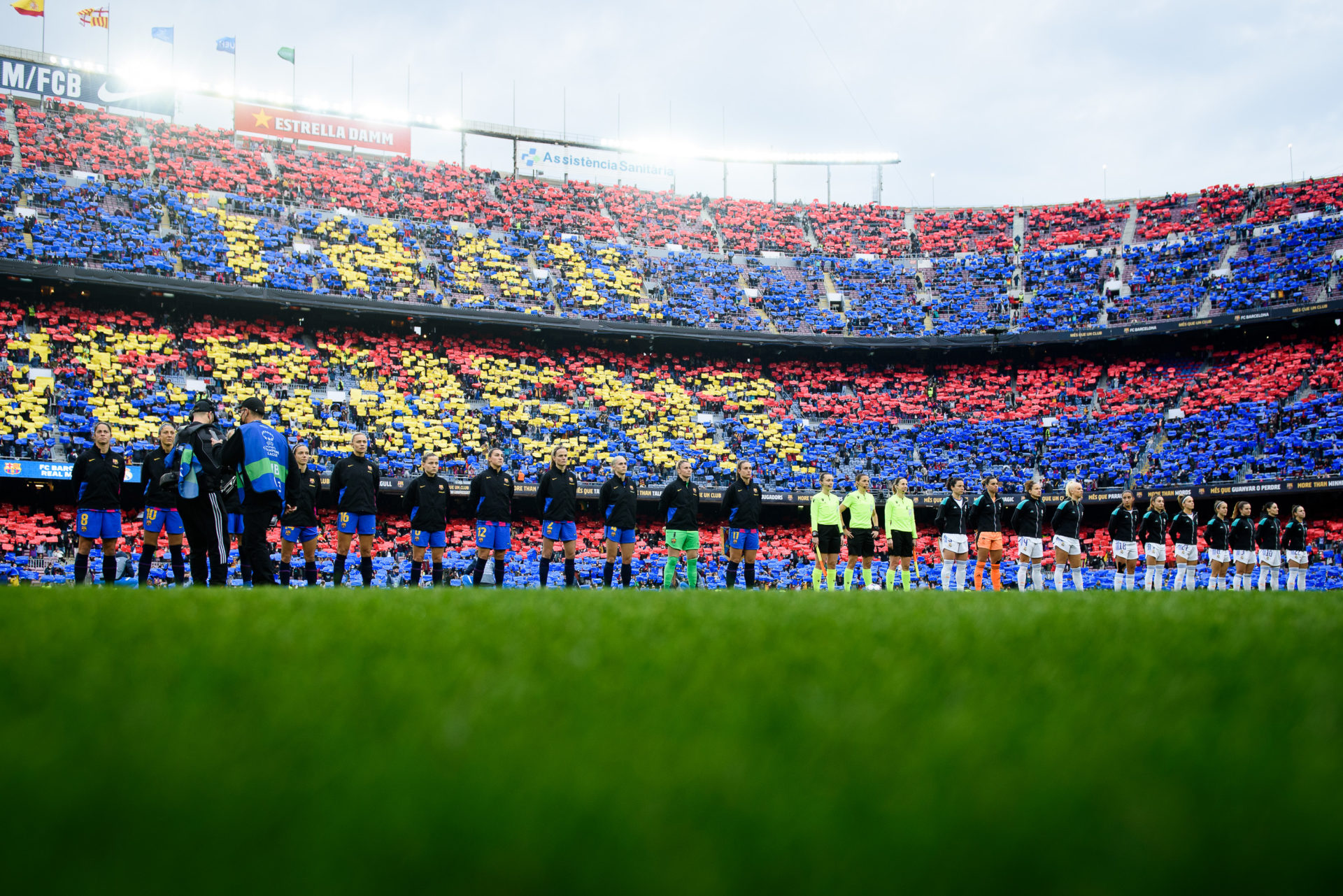 Barcelona pe Camp Nou Dazn