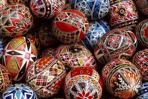 Oua impistrite din Bucovina