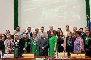 ambasadorul irlandei in vizita la uvvg arad