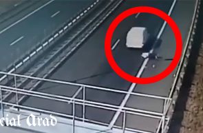A sărit din mașină pe autostrada Arad-Nădlac
