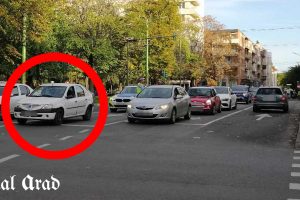 Polițist arădean, acroșat de o mașină. Șoferul a încercat să fugă de la fața locului