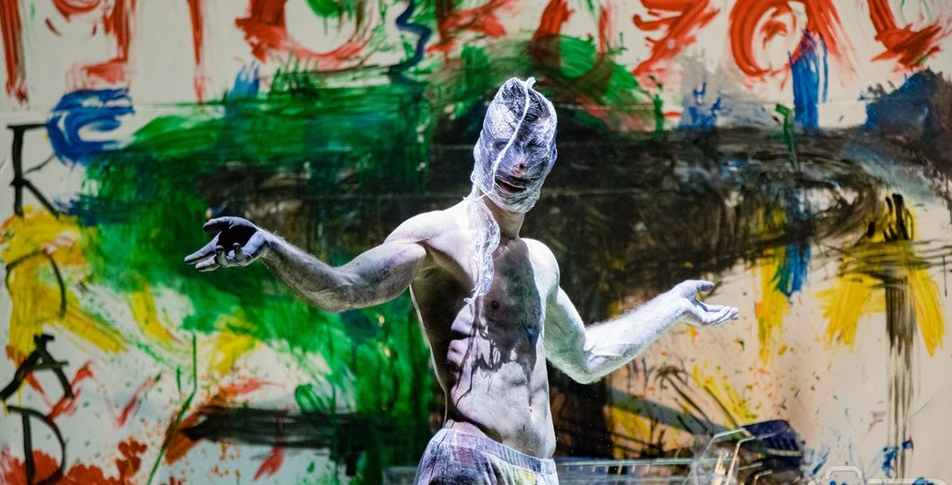Spectacolul 497 al Aradi Kamaraszínház și Tabán Táncegyüttes, invitat la prestigiosul festival internațional de teatru și dans din Tbilisi, Georgia.