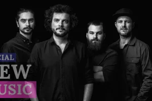Special New Music om la lună