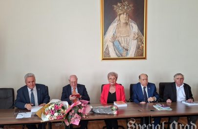 Învățătorii Autoportretul unei generații Lavinia Betea lansare Arad (1)