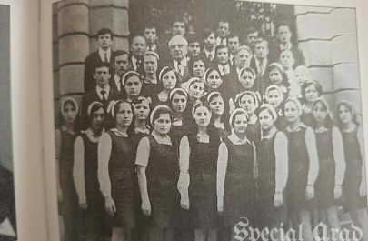 Învățătorii Autoportretul unei generații Lavinia Betea lansare Arad (14)