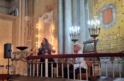 esther adam la sinagoga arad