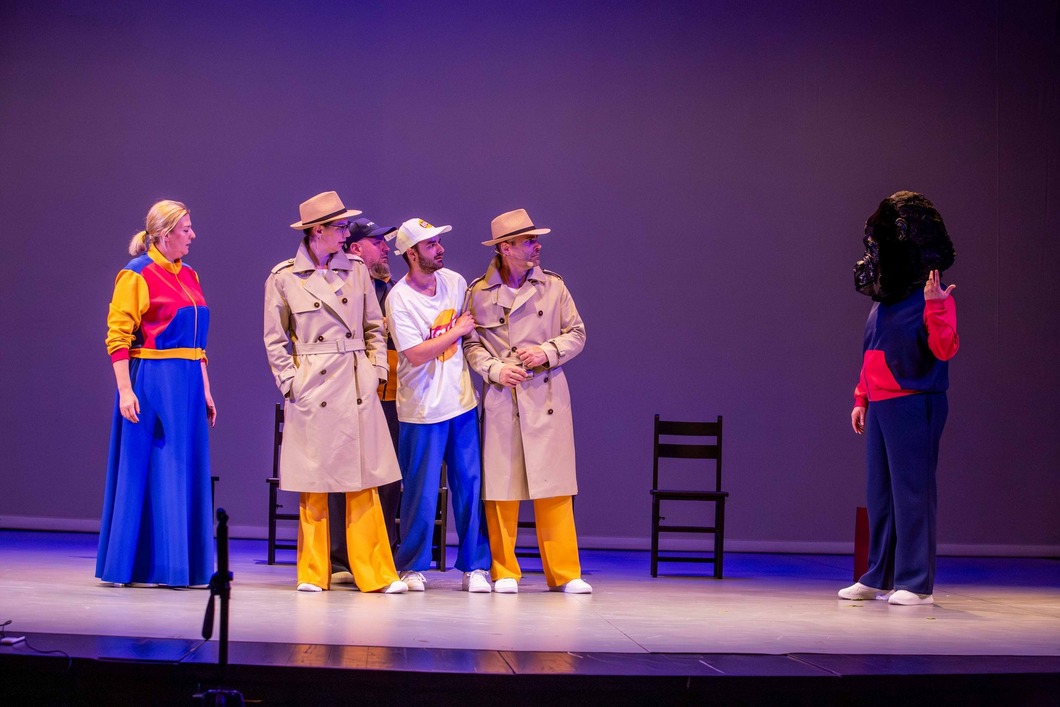 premieră Teatrul Clasic Ioan Slavici Înainte de potop sau Noi să fim sănătoși (10)
