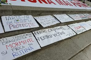 afișe stop violența domestică arad
