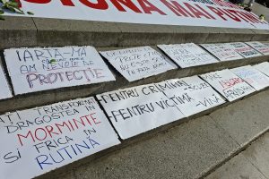 afișe stop violența domestică arad