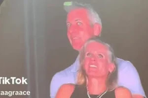 CEO-ul companiei Astronomer, suspendat după ce a fost surprins pe kiss cam cu amanta la un concert Coldplay