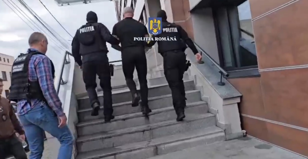 Arădean de 55 de ani, reținut și ulterior arestat pentru lovire și tulburarea ordinii și liniștii publice