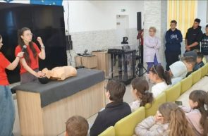 Crucea Roșie Arad comunitatea
