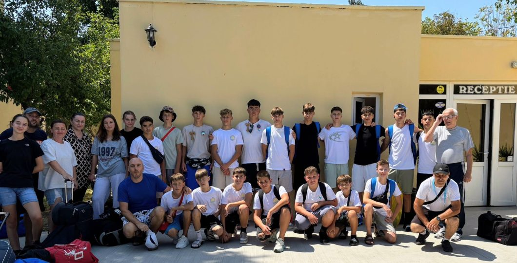 ACS Șoimii Șimand se pregătește cu două echipe pentru trofeul Campionatului Național de Oină la Plajă din Olimp!