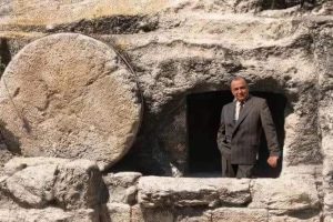 Iliescu mormant