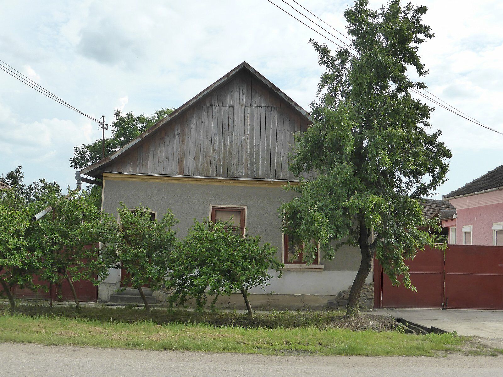 Reîntâlnire la Crișul Negru, după 22 de ani, cu trecutul (I) - casa părintească