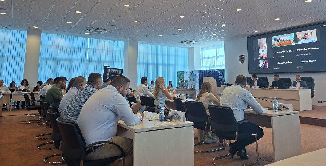 Numărul de membri din consiliul de administrație al Aeroportului Arad scade la 3. Zona Liberă și Compania de Apă sunt următoarele vizate.