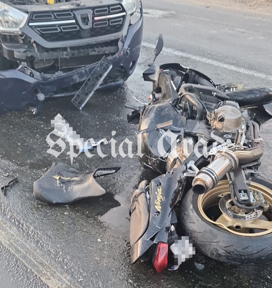 Accident la intrarea în Vladimirescu motocicletă intrată în coliziune cu o mașină