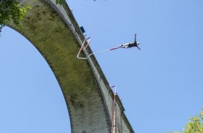 Bungee jumping podul Ho, Banat