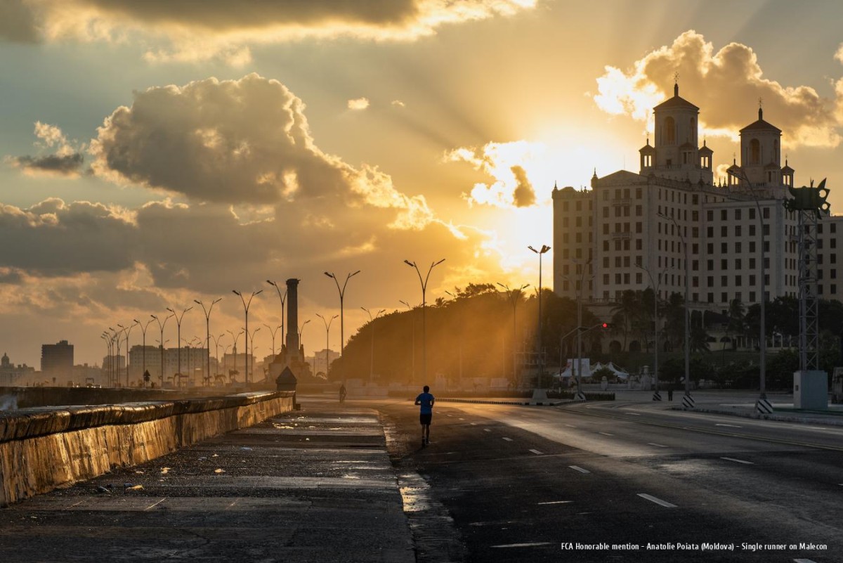 Ars Fotografica 2025 FCA Honorable mention: Anatolie Poiata (Moldova) - Single runner on Malecon