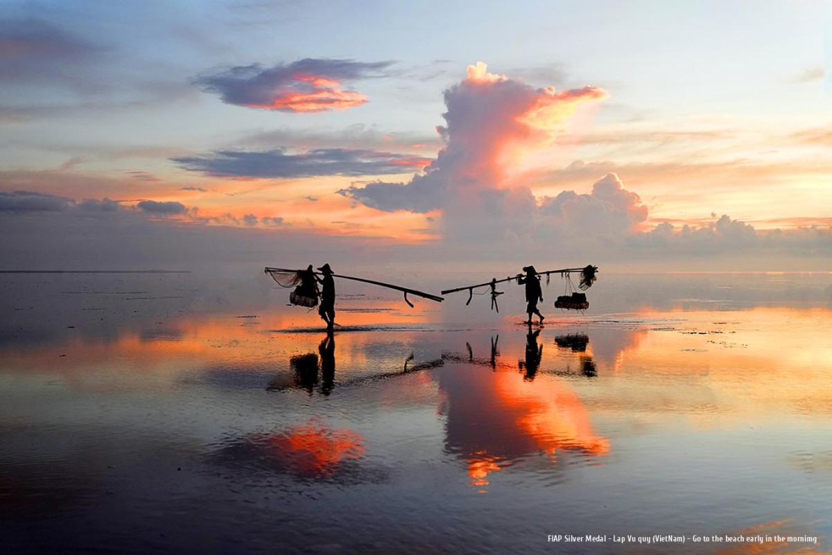 Ars Fotografica 2025 FIAP Silver Medal: Lap Vu Quy (VietNam) - Go to the beach early in the morning