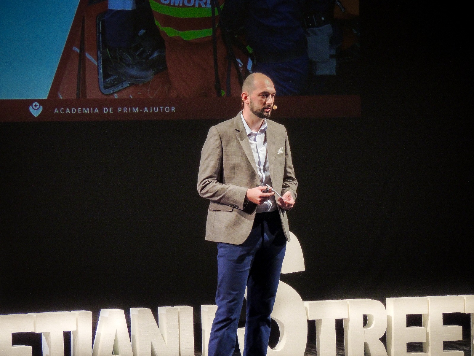 Dr. Mihai Oprea - TEDx Arad