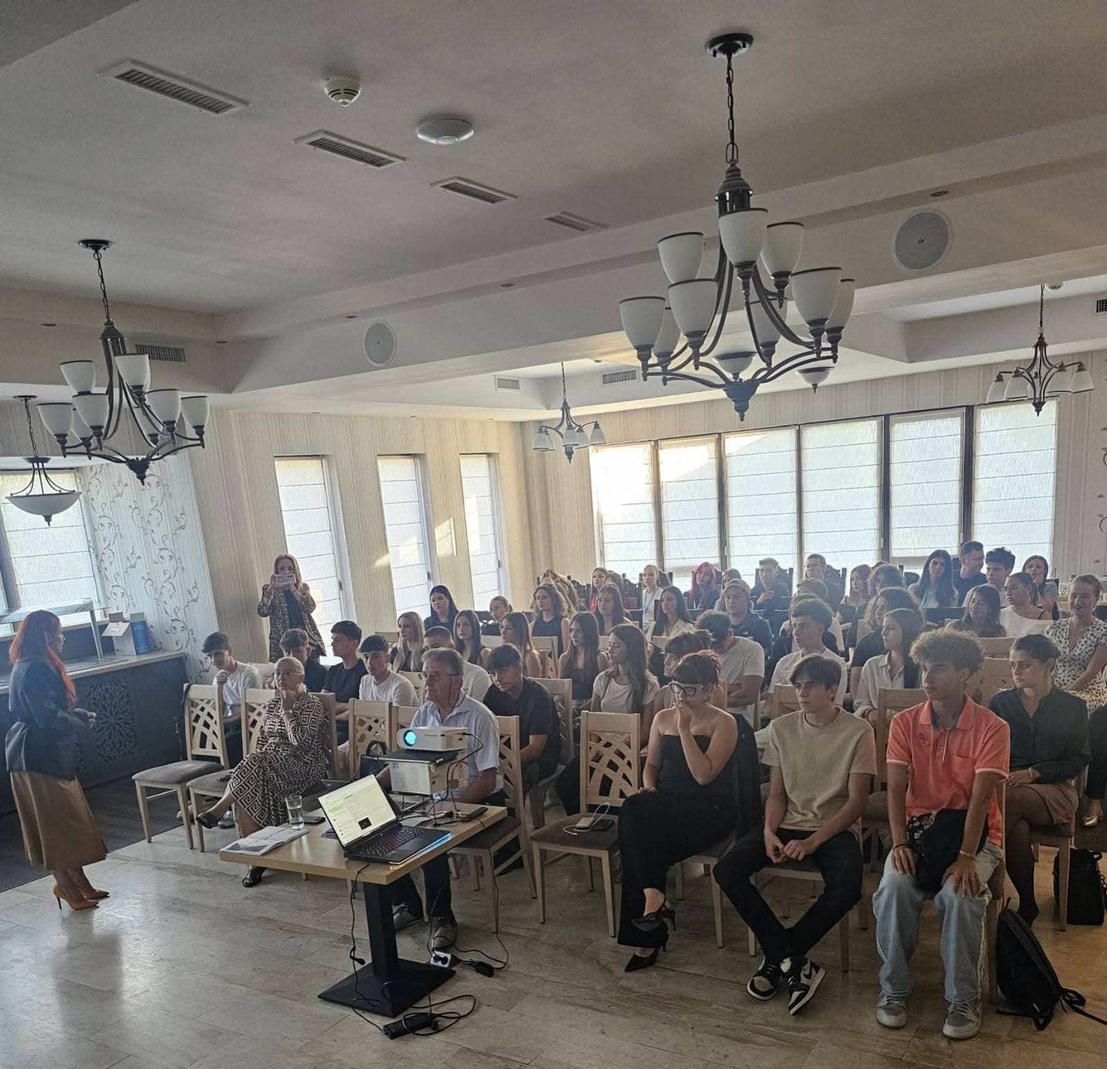 Prezentarea programului Rotary Youth Exchange (RYE) la Arad. O oportunitate unic&#259; pentru liceeni de a studia un an &icirc;ntr-o alt&#259; &#539;ar&#259;