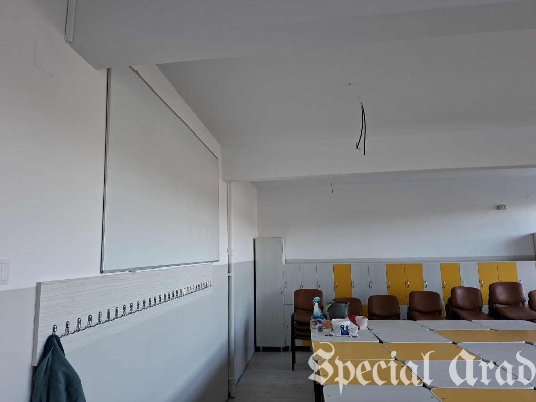 clasă zugrăvită școala gimnazială caius iacob arad (12)