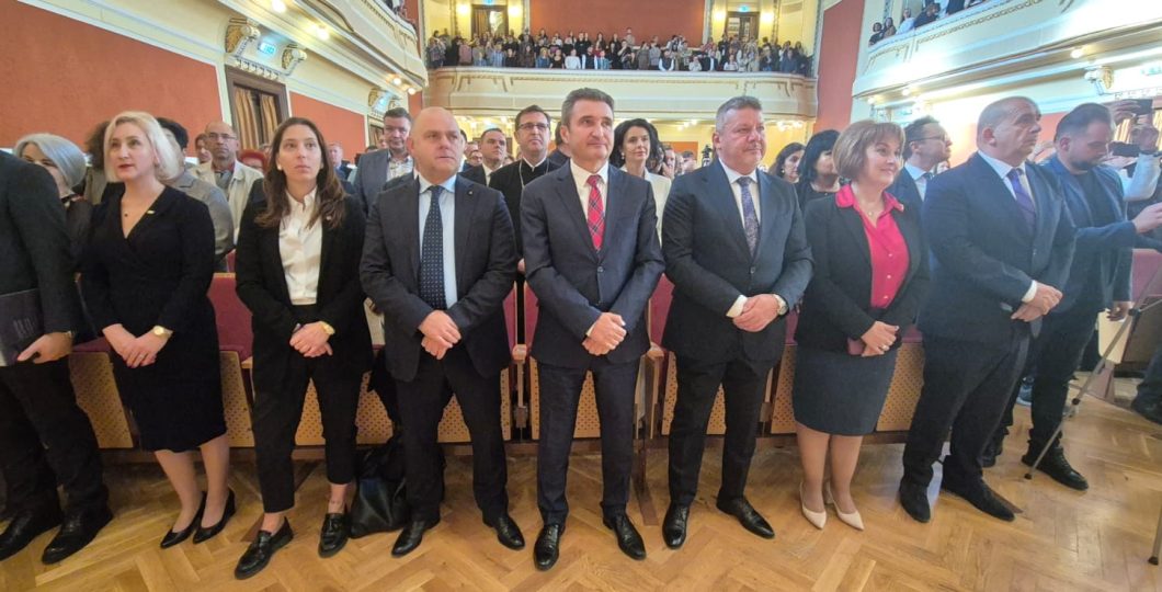 Gluma lui Bibi la Arad îmbinată cu umorul tip Bula.