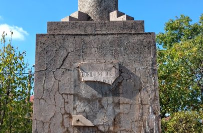 Monumentul Eroilor Sovietici din Arad