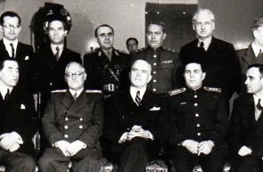Enola Day - Dispariția unui simbol țara lui Trump în loc de America - Groza Tatarescu Gheorghiu-Dej Vishinski 1945