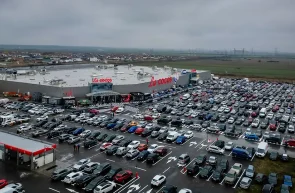 La Cocoș Arad - vedere de sus dronă - vânzări-record în prima zi