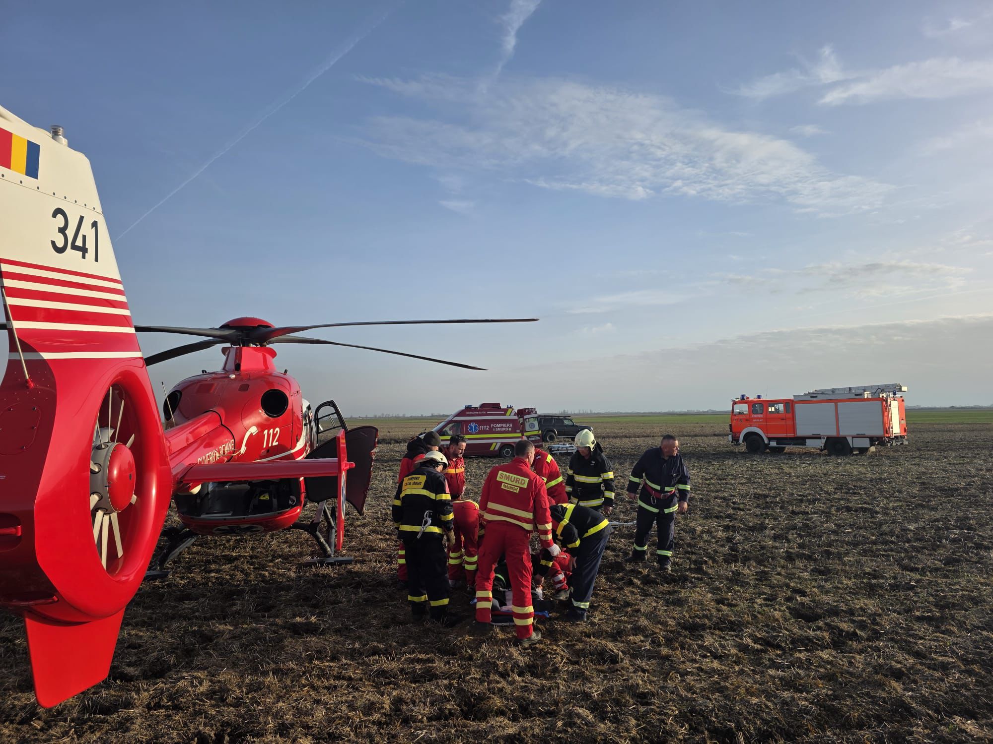 Bărbat de 40 de ani, salvat de elicopterul SMURD în urma unui accident