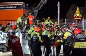 Un muncitor român prins sub dărâmăturile turnului medieval prăbușit în Roma a murit peste noapte la spital