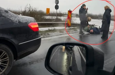 Biciclist alunecat din cauza zăpezii la Sânnicolau Mic