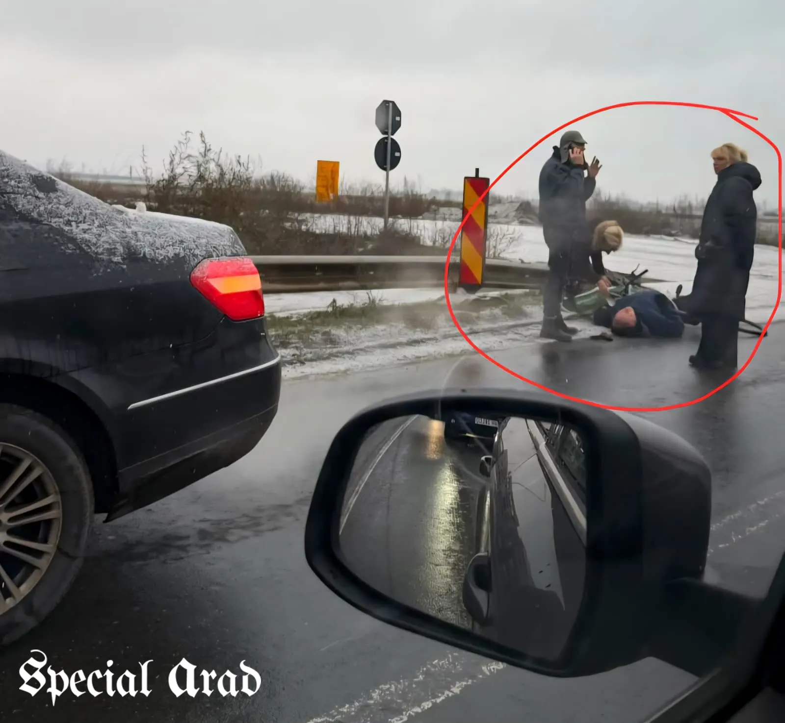 Biciclist alunecat din cauza zăpezii la Sânnicolau Mic