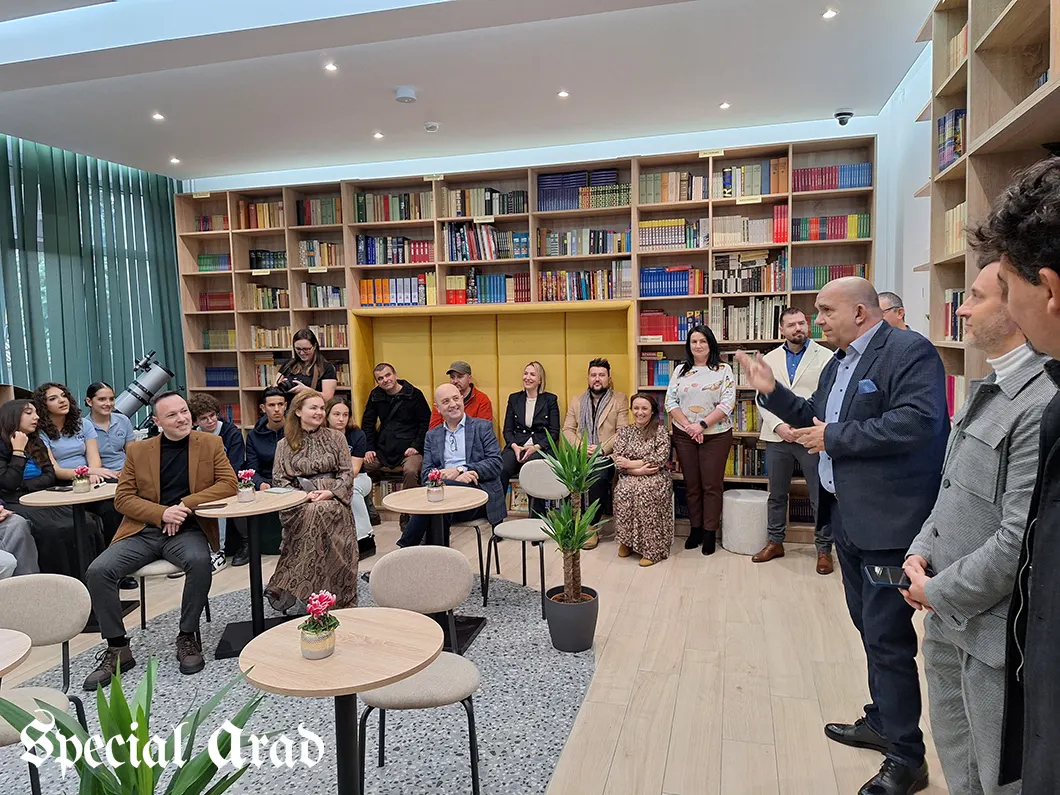 Colegiul Național „Vasile Goldiș” din Arad a inaugurat „Biblioteca de Idei” | Video
