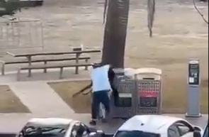 atac armat plajă