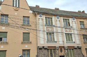 clădire istorică renovată