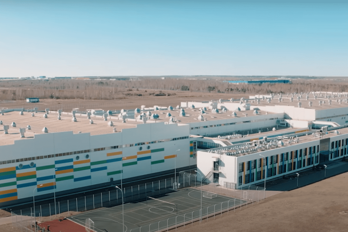 fabrică drone război
