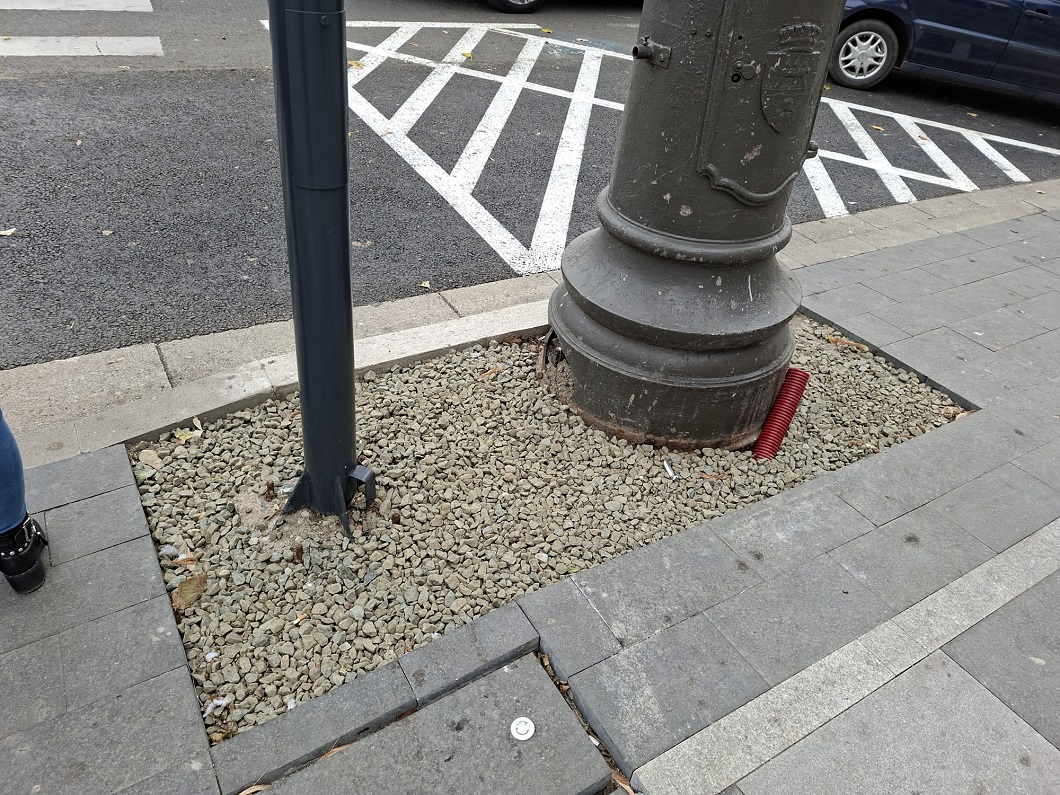 Poza pentru articolul Bulevardul Revoluției: pavaj nou, ritm lent și improvizații pe trotuare. Care sunt costurile și termenul de finalizare